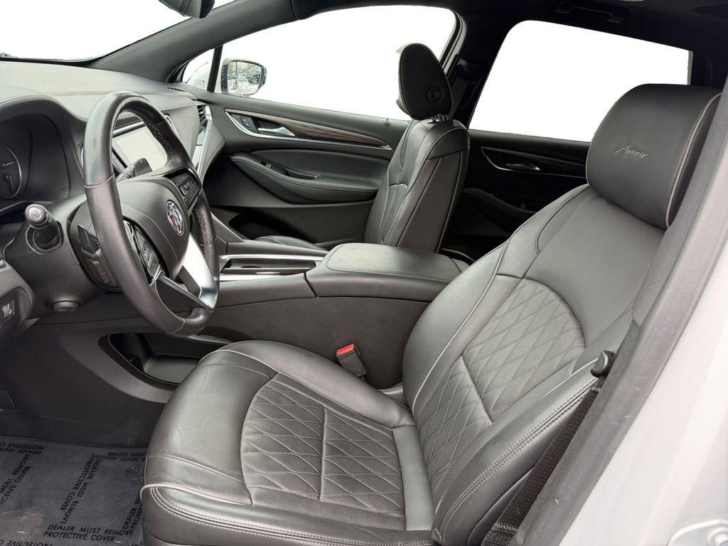 Used 2022 Buick Enclave Avenir w/ Avenir Technology Package image 9