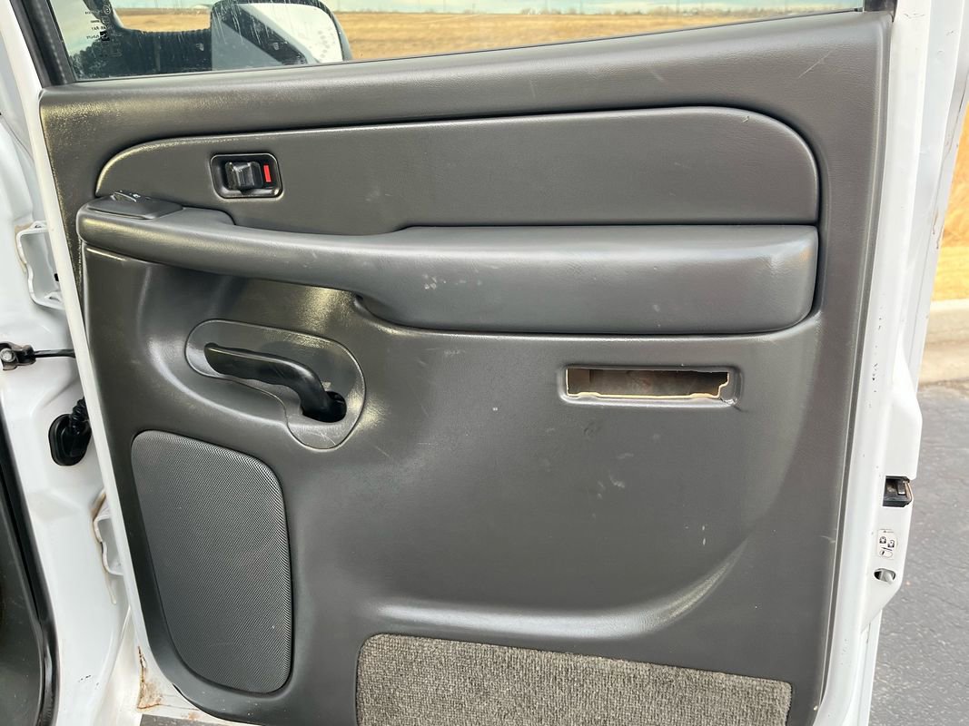 Used 2005 Chevrolet Silverado 3500 LS w/ Skid Plate Package image 18