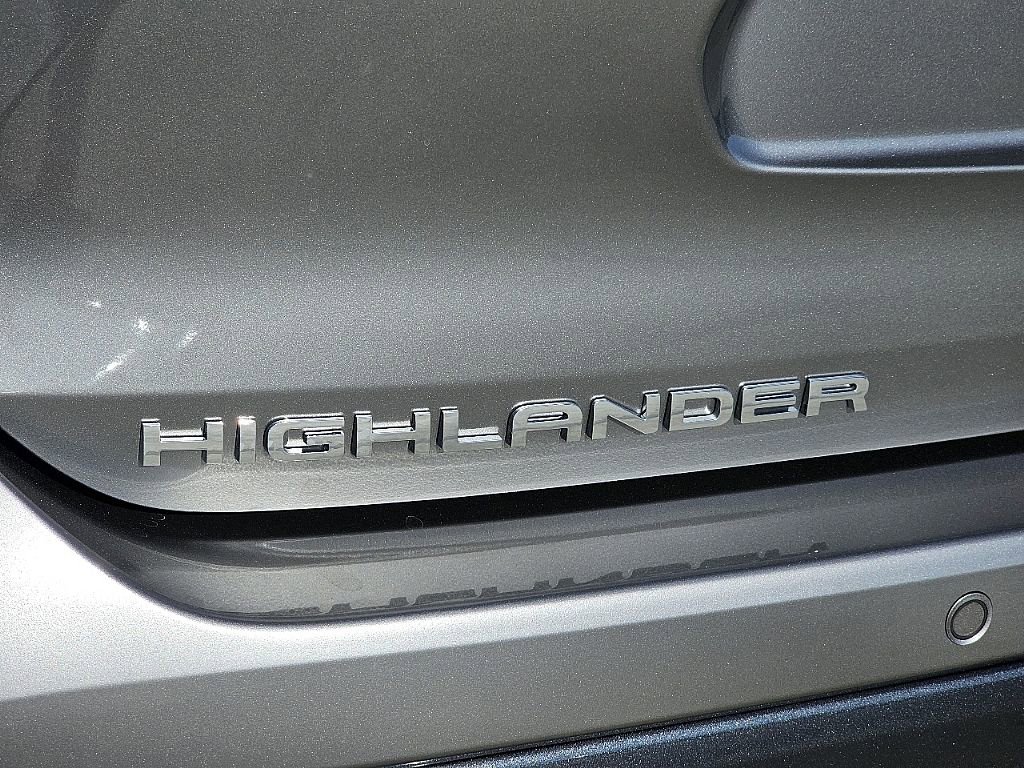 Used 2025 Toyota Highlander Limited image 13