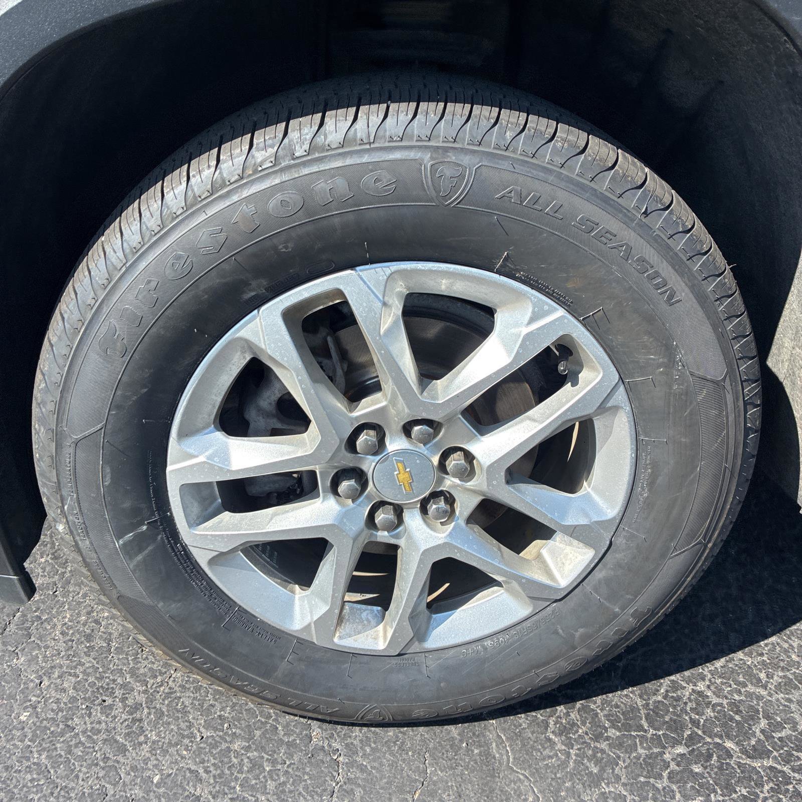 Used 2021 Chevrolet Traverse LT FWD image 15