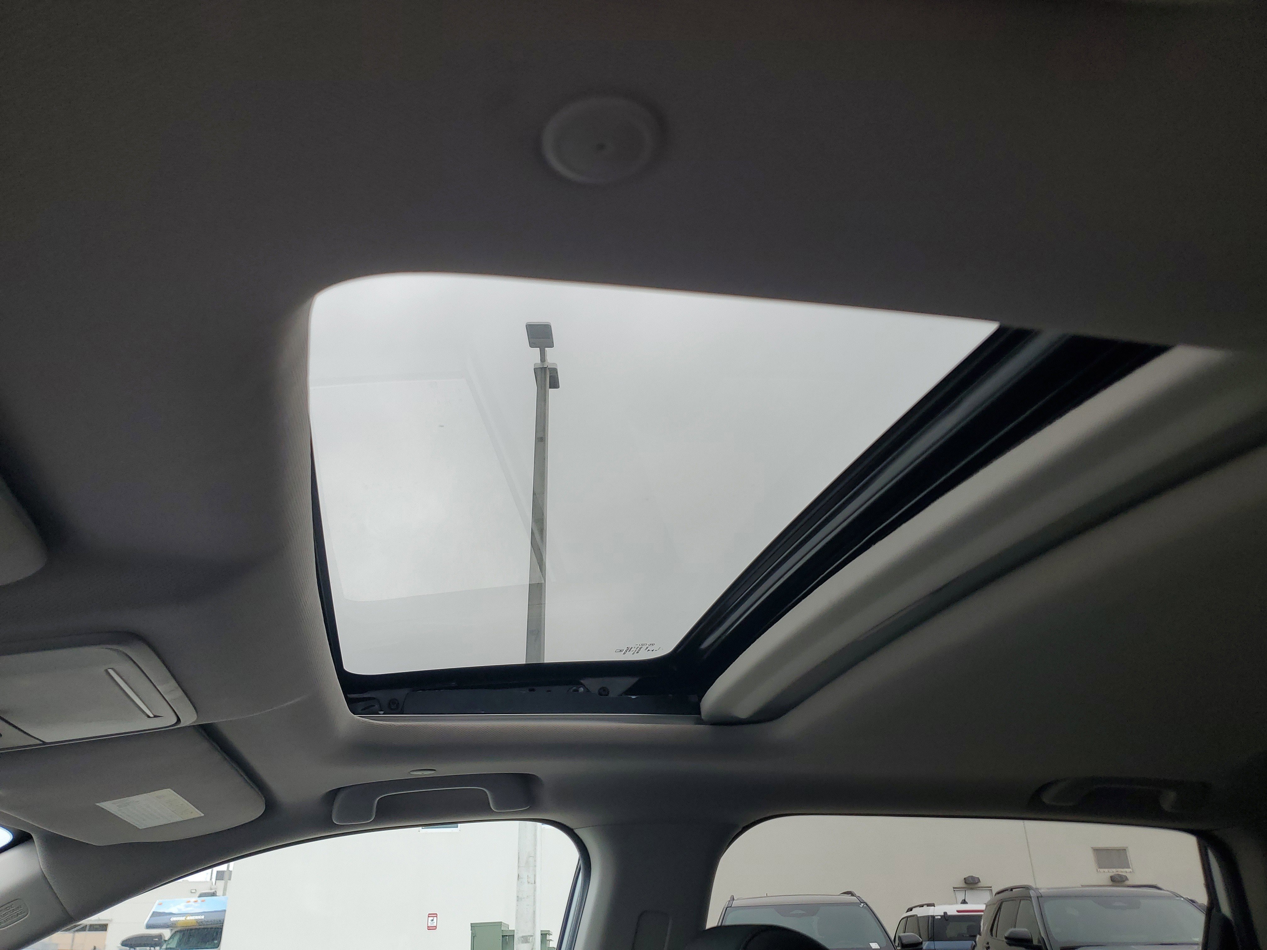 Used 2023 Honda CR-V EX image 11