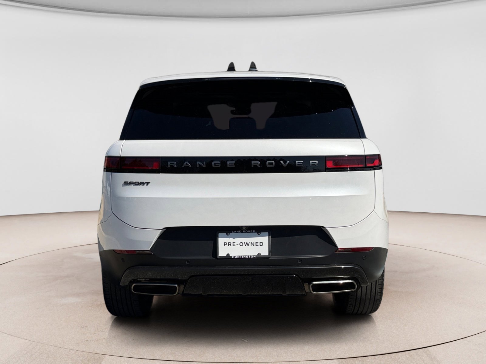 Used 2024 Land Rover Range Rover Sport SE image 4