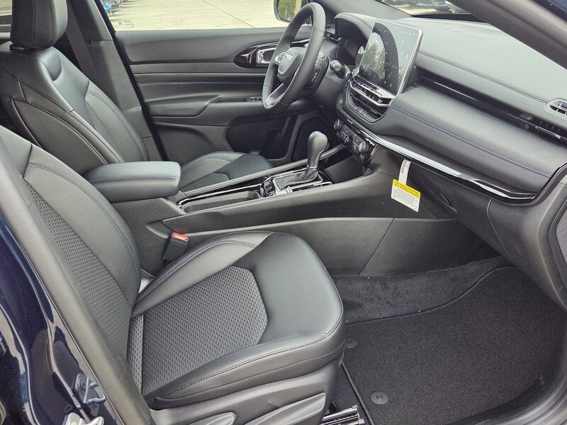 New 2026 Jeep Compass Latitude image 15