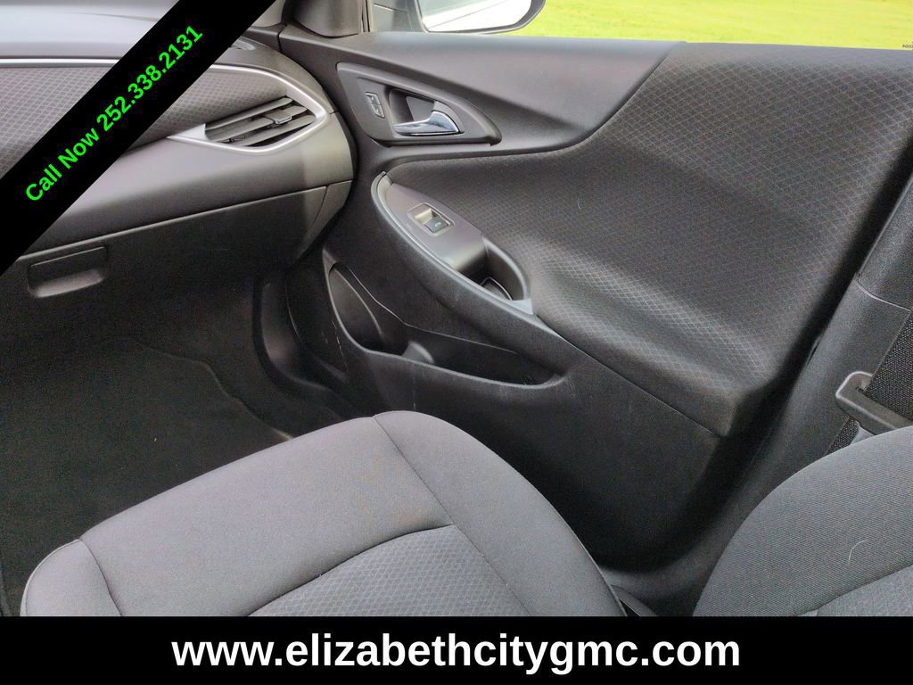Used 2020 Chevrolet Malibu LS image 17