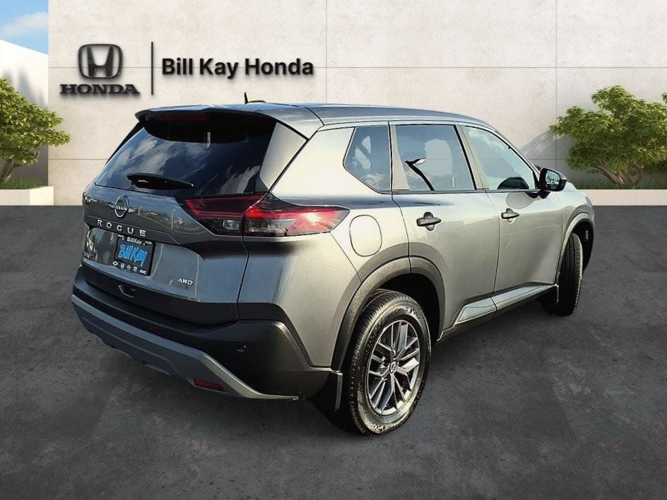 Used 2023 Nissan Rogue S AWD/4WD image 3