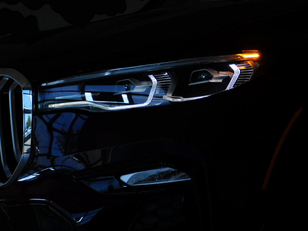 Used 2022 BMW X7 xDrive40i AWD/4WD image 15