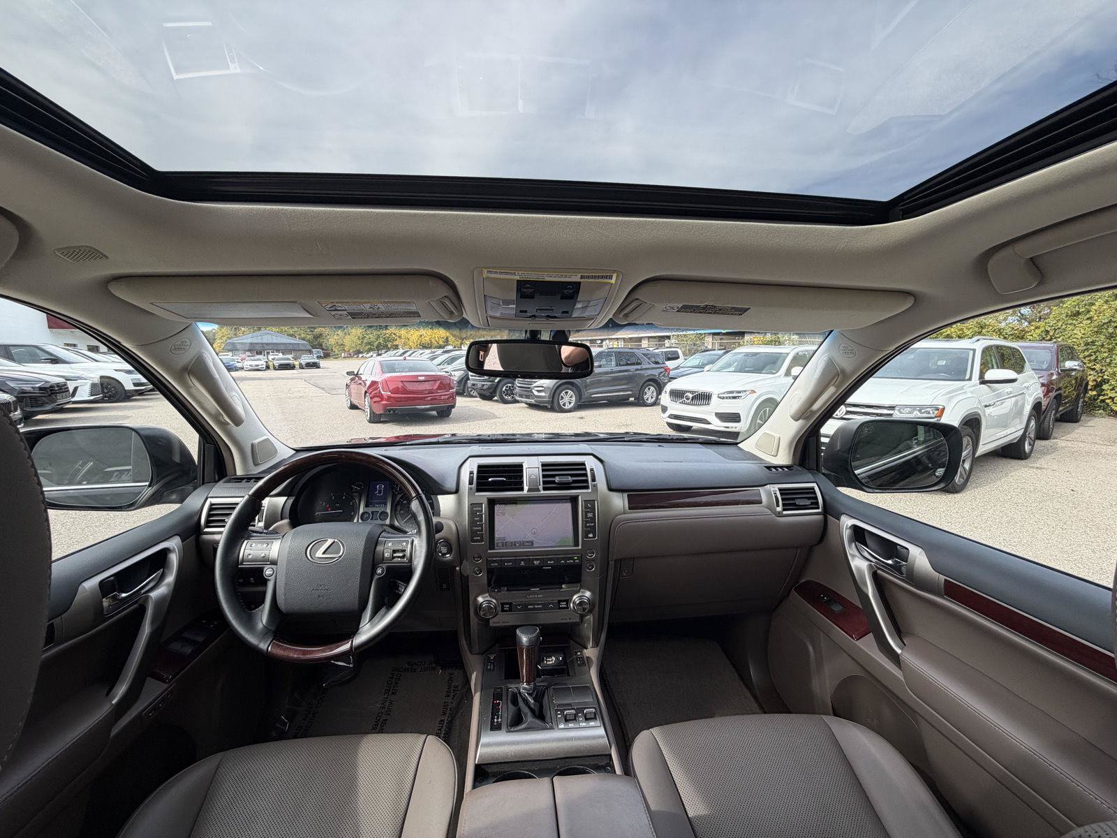 Used 2019 Lexus GX 460 Premium AWD/4WD image 25