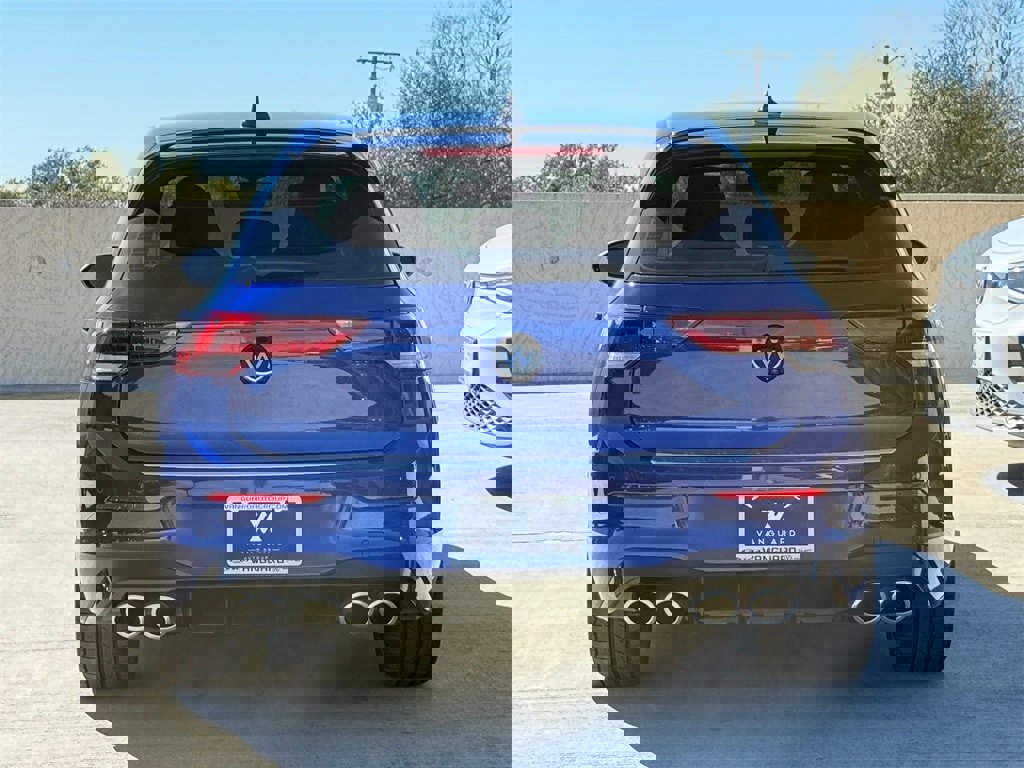 Used 2024 Volkswagen Golf R image 9