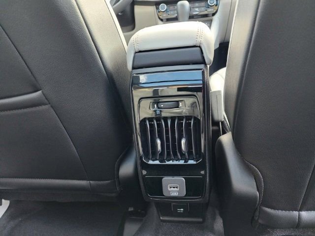 Used 2022 Jeep Compass Limited w/ Sun and Sound Group image 26