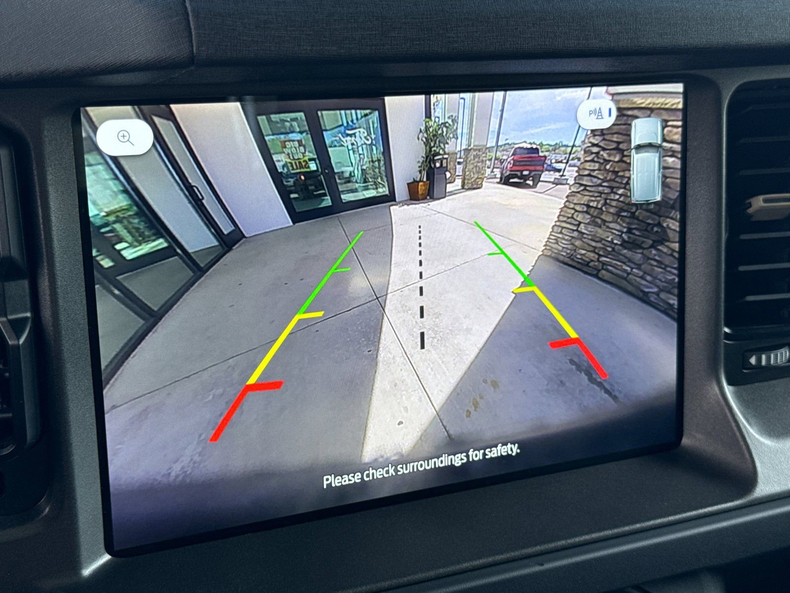 Used 2025 Ford Bronco Badlands image 23