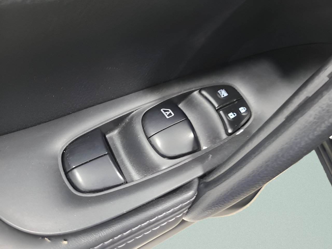 Used 2022 Nissan Rogue Sport S AWD/4WD image 20