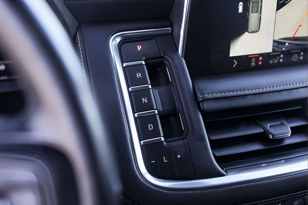 Used 2022 GMC Yukon AT4 image 18