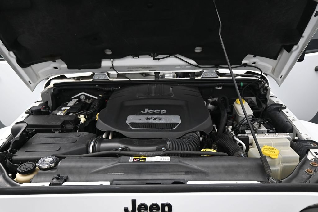 Used 2012 Jeep Wrangler Unlimited Sahara AWD/4WD image 24