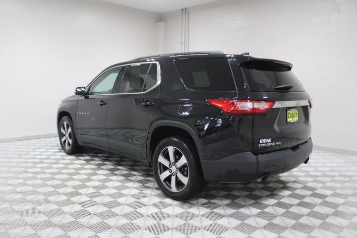 Used 2020 Chevrolet Traverse LT w/ LT Premium Package AWD/4WD image 9