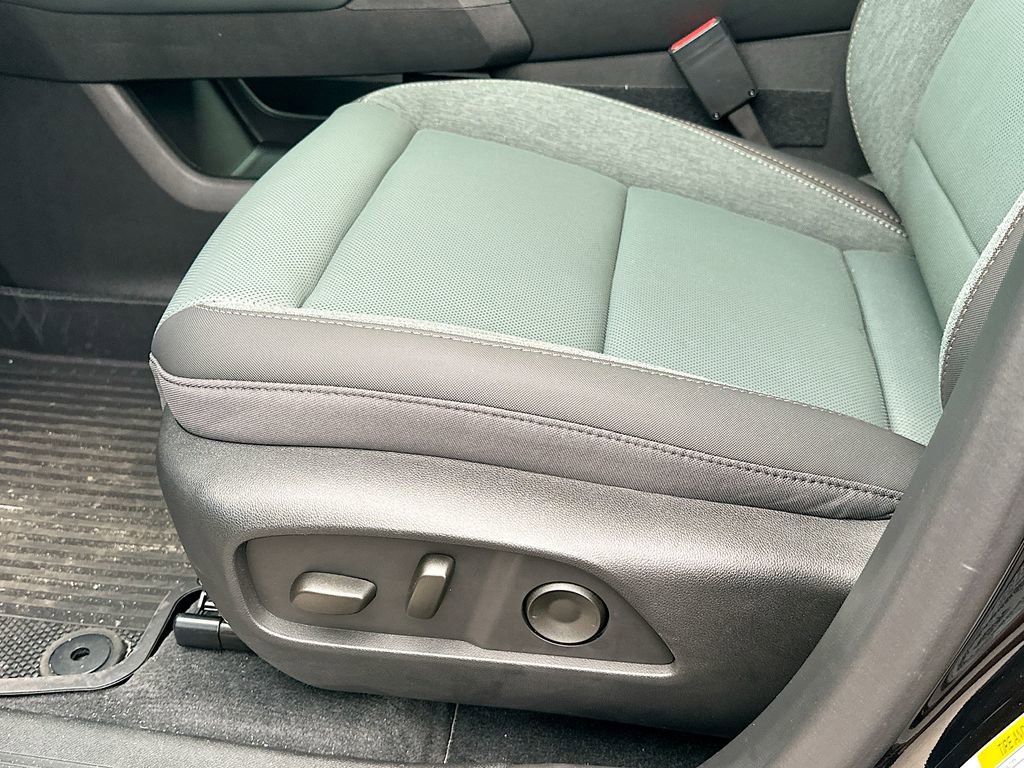New 2026 GMC Terrain AT4 w/ Convenience Package III AWD/4WD image 9