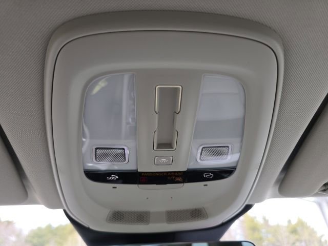 New 2026 Volvo XC60 T8 Ultra w/ Climate Package image 32