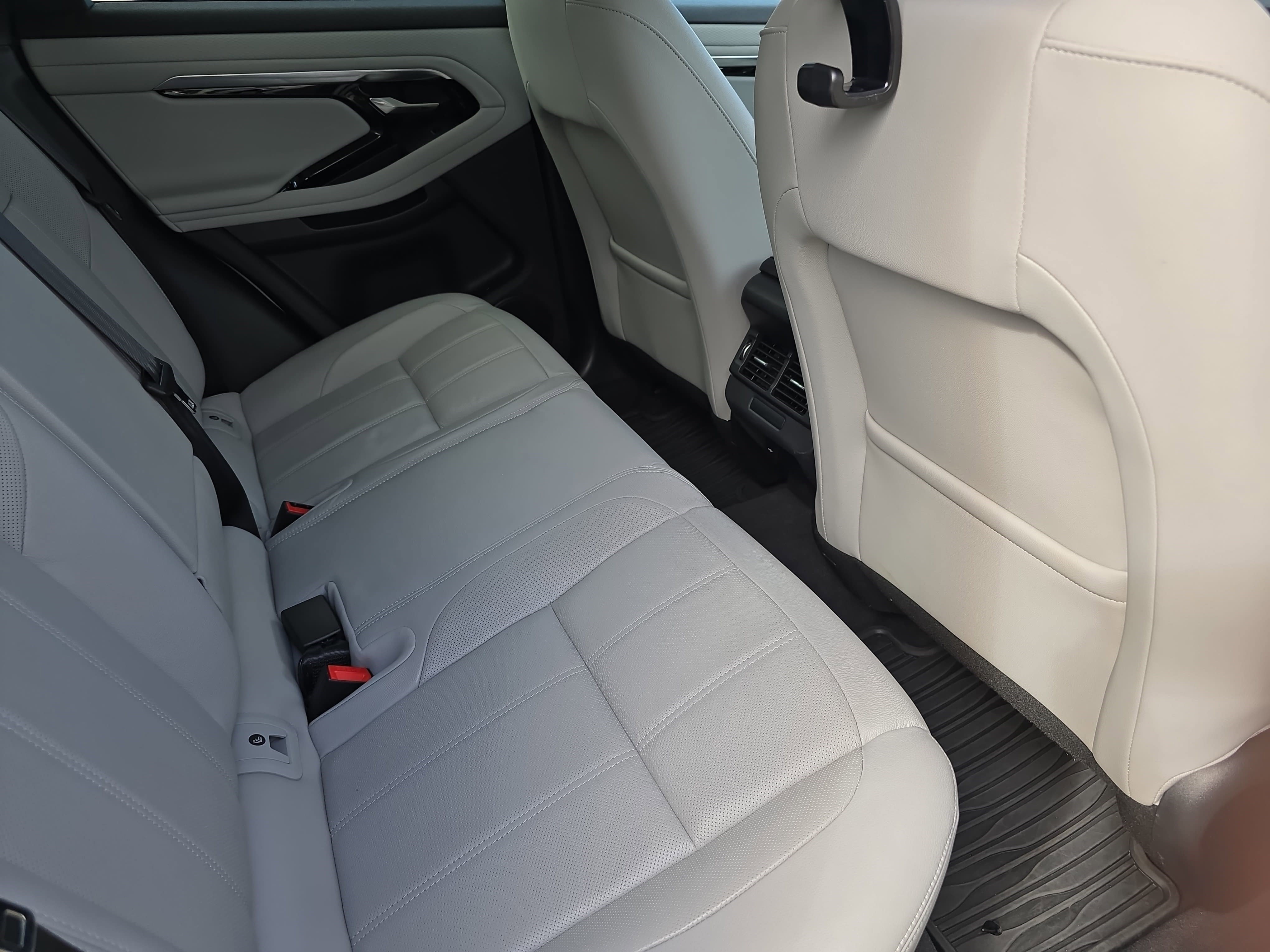 Used 2023 Land Rover Range Rover Evoque S image 11