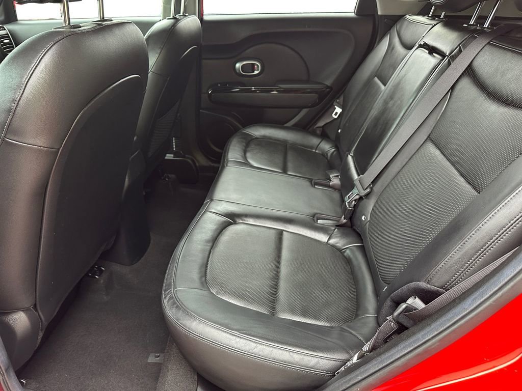 Used 2016 Kia Soul ! w/ Premium Package FWD image 13