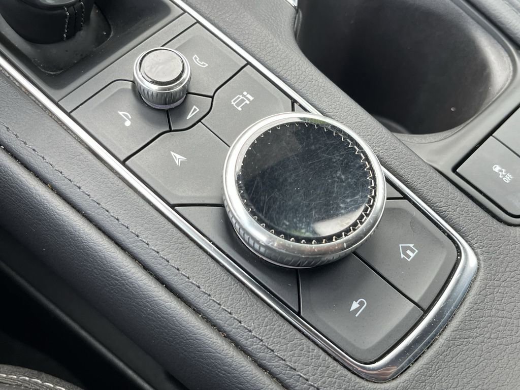 Used 2024 Cadillac XT4 Premium Luxury image 49