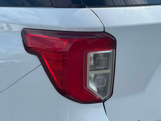 Used 2020 Ford Explorer XLT AWD/4WD image 10