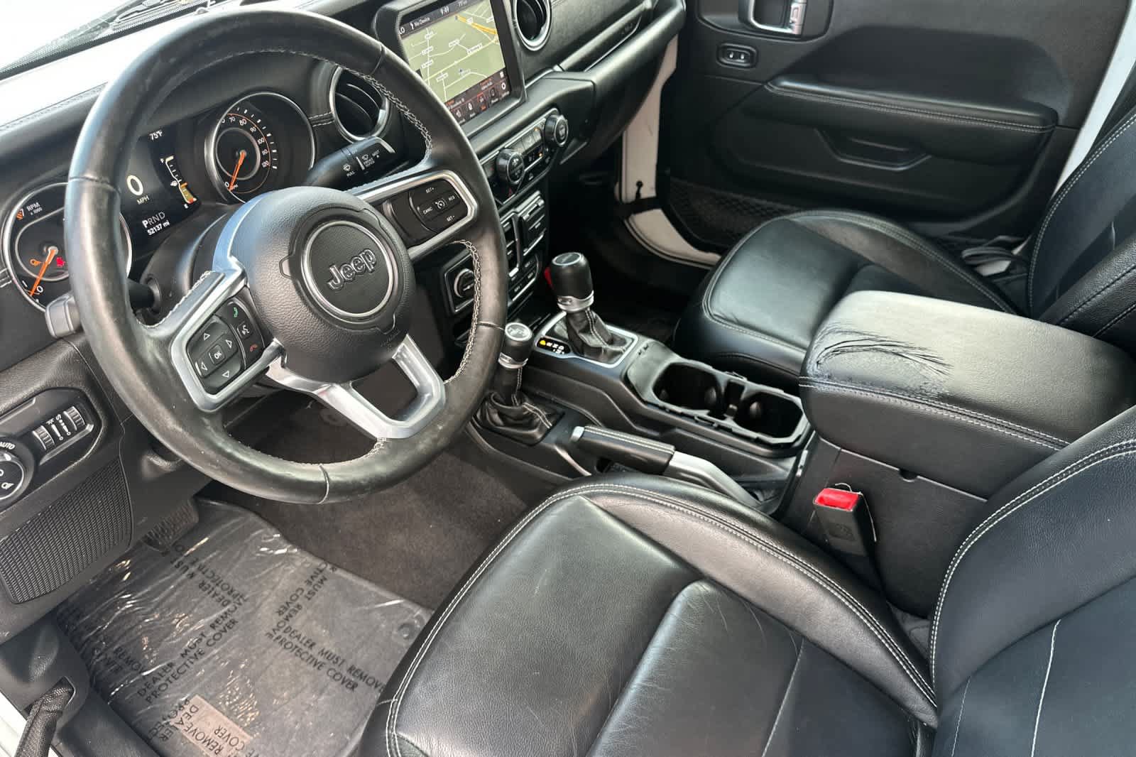 Used 2020 Jeep Gladiator Overland AWD/4WD image 11