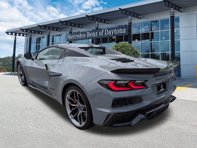 Used 2025 Chevrolet Corvette Z06 RWD image 6