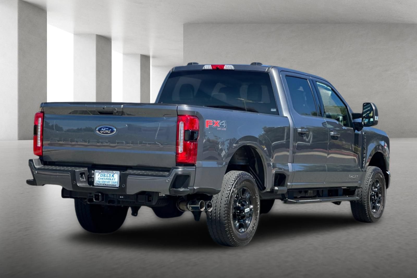 Used 2023 Ford F250 XLT w/ XLT Premium Package AWD/4WD image 4