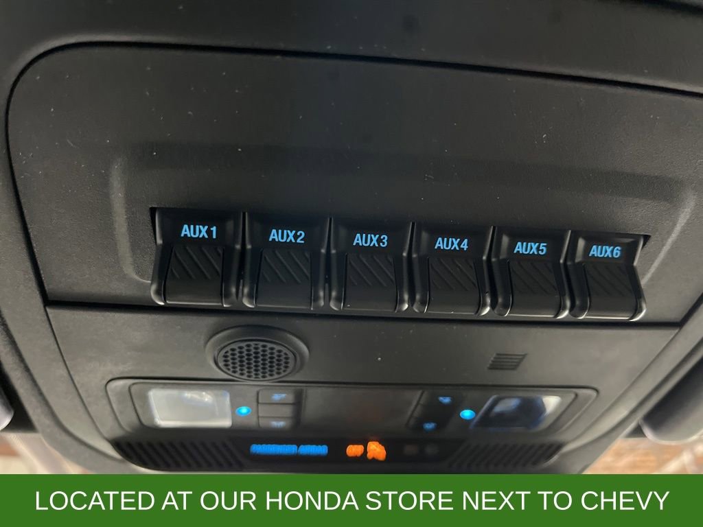 Used 2023 Ford Bronco Wildtrak image 14