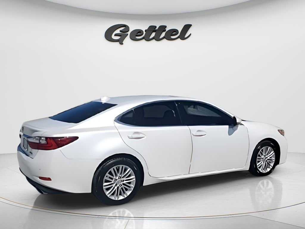 Used 2016 Lexus ES 350 w/ Premium Package w/Wood Trim image 8