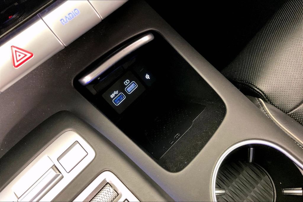 Used 2022 Genesis GV70 2.5T w/ Advanced Package image 35