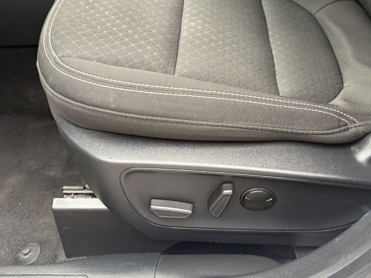 Certified 2024 Ford Escape Active FWD image 25
