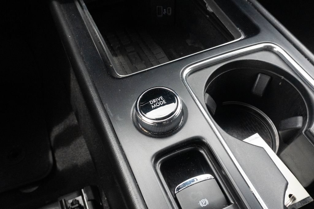 Used 2023 Lincoln Corsair FWD w/ Equipment Group 101A image 28