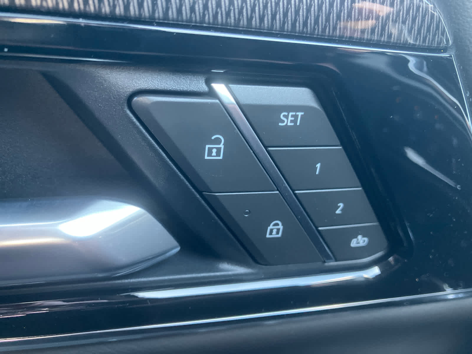 New 2026 GMC Yukon Elevation image 12