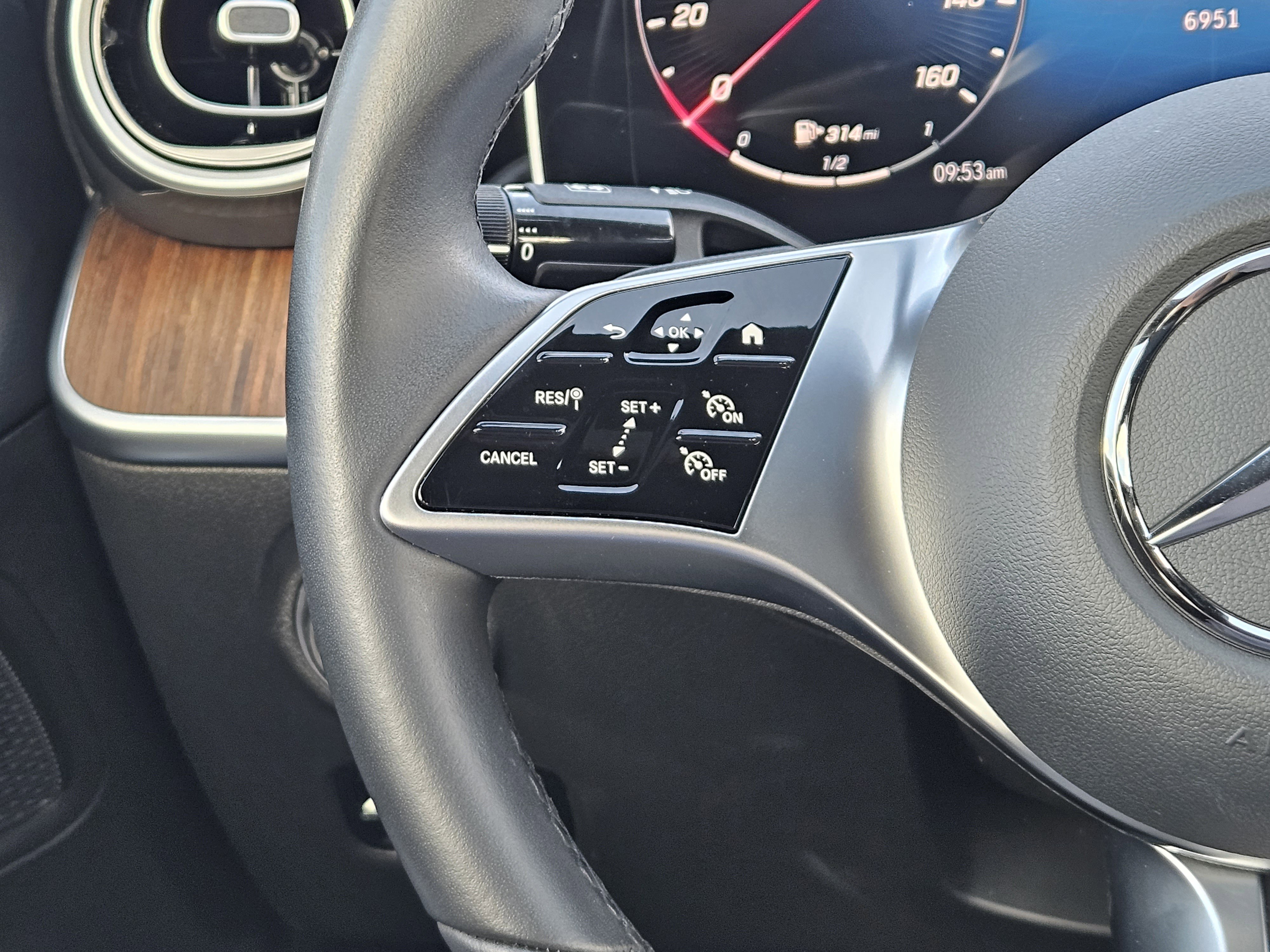 Used 2025 Mercedes-Benz C 300 Sedan image 27