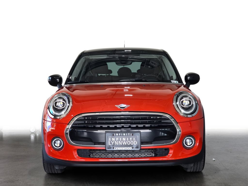 Used 2021 MINI Cooper 4-Door Hardtop w/ Storage Package FWD image 2