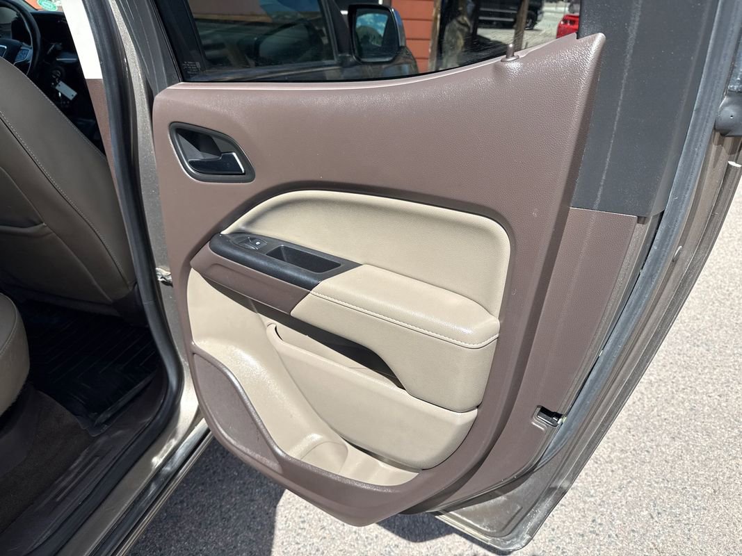 Used 2015 GMC Canyon SLT AWD/4WD image 30