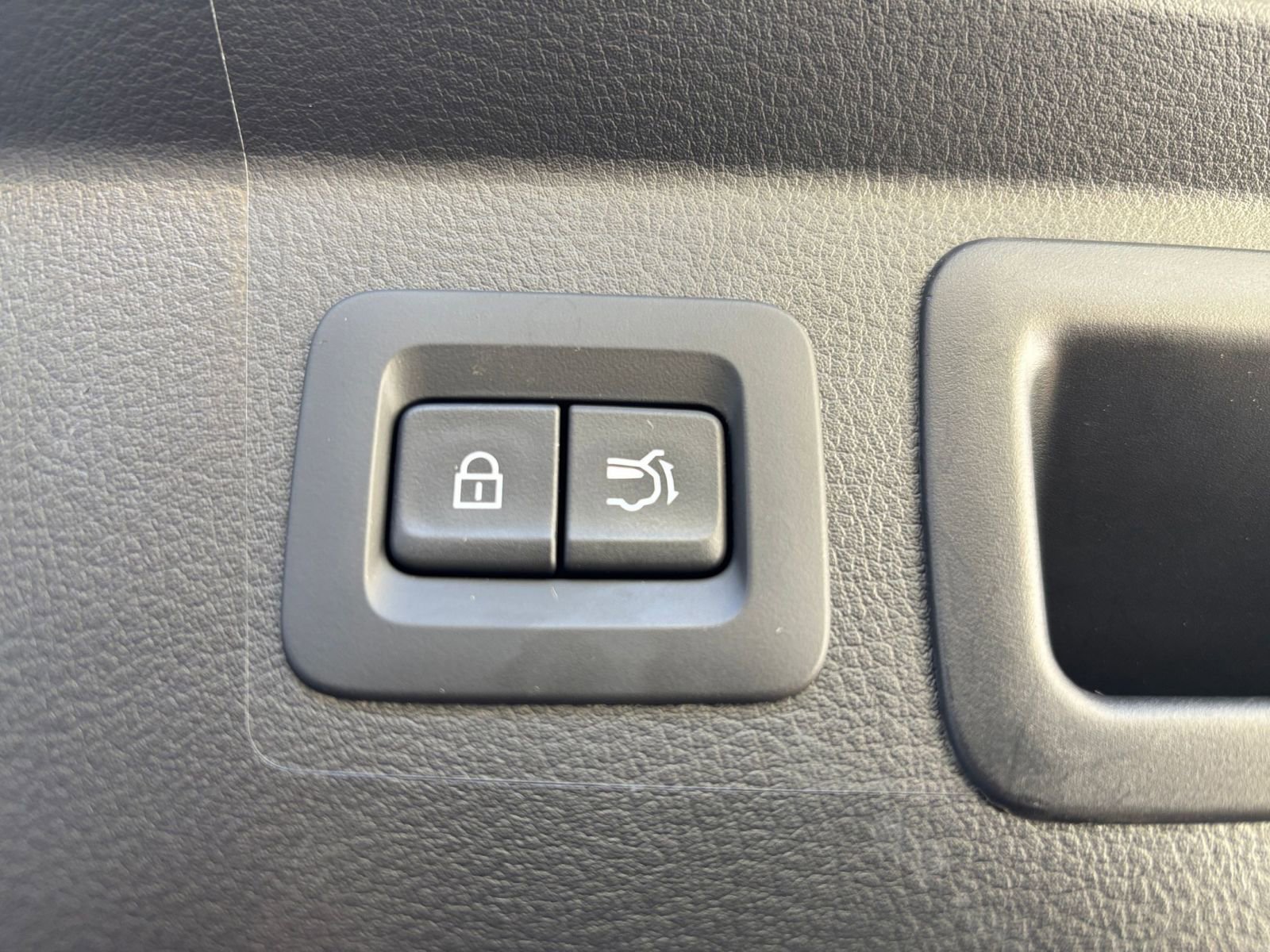 Used 2025 MAZDA CX-50 2.5 Hybrid w/ Premium Plus Pkg AWD/4WD image 23