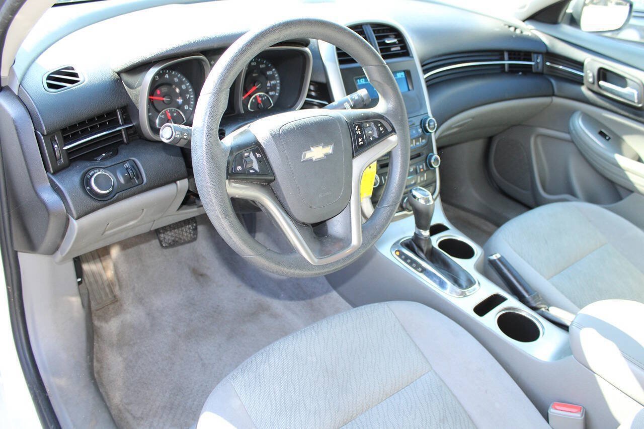 Used 2014 Chevrolet Malibu LS w/ Protection Package FWD image 13