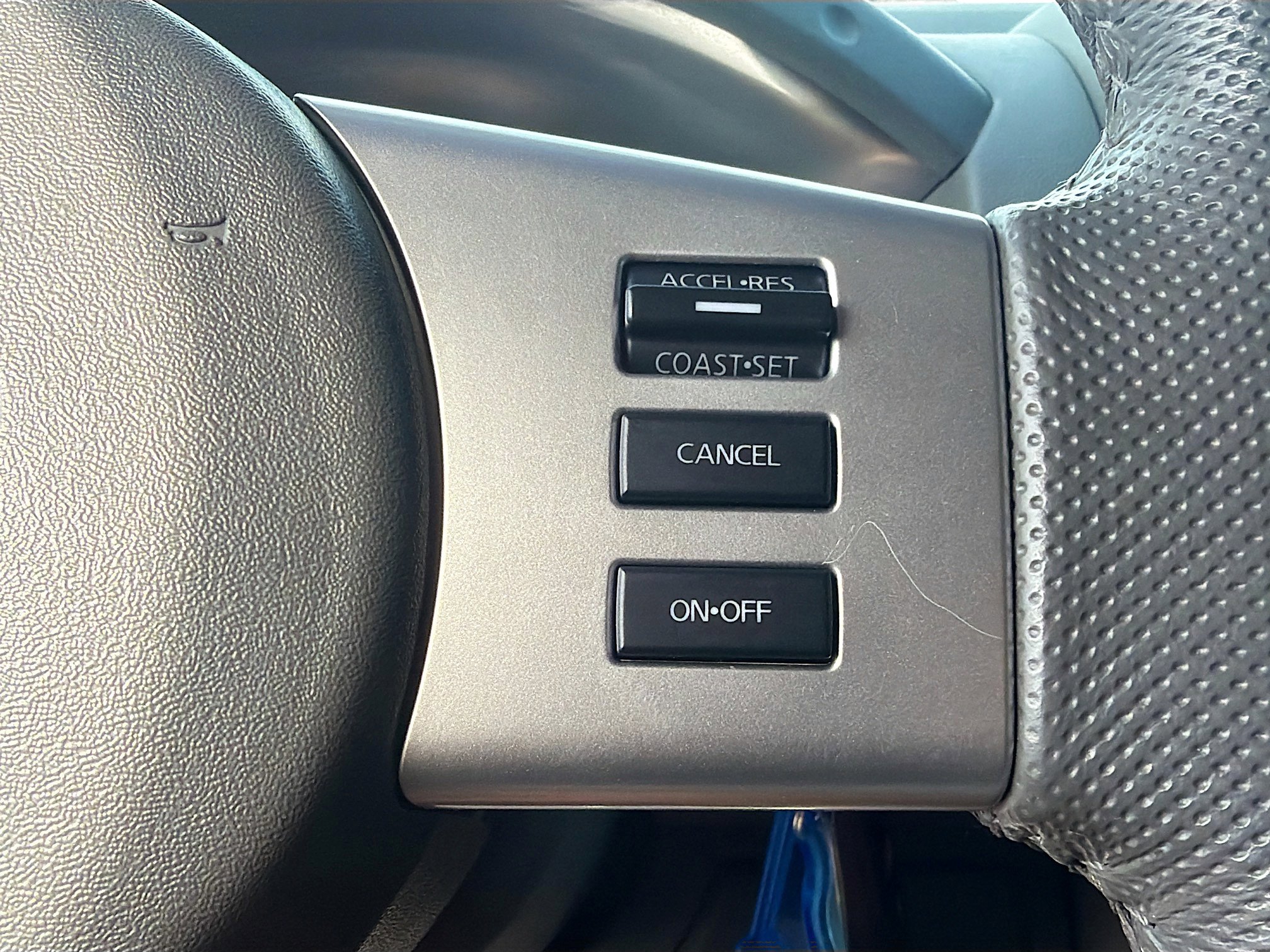 Used 2013 Nissan Frontier SL w/ Moonroof Pkg image 33