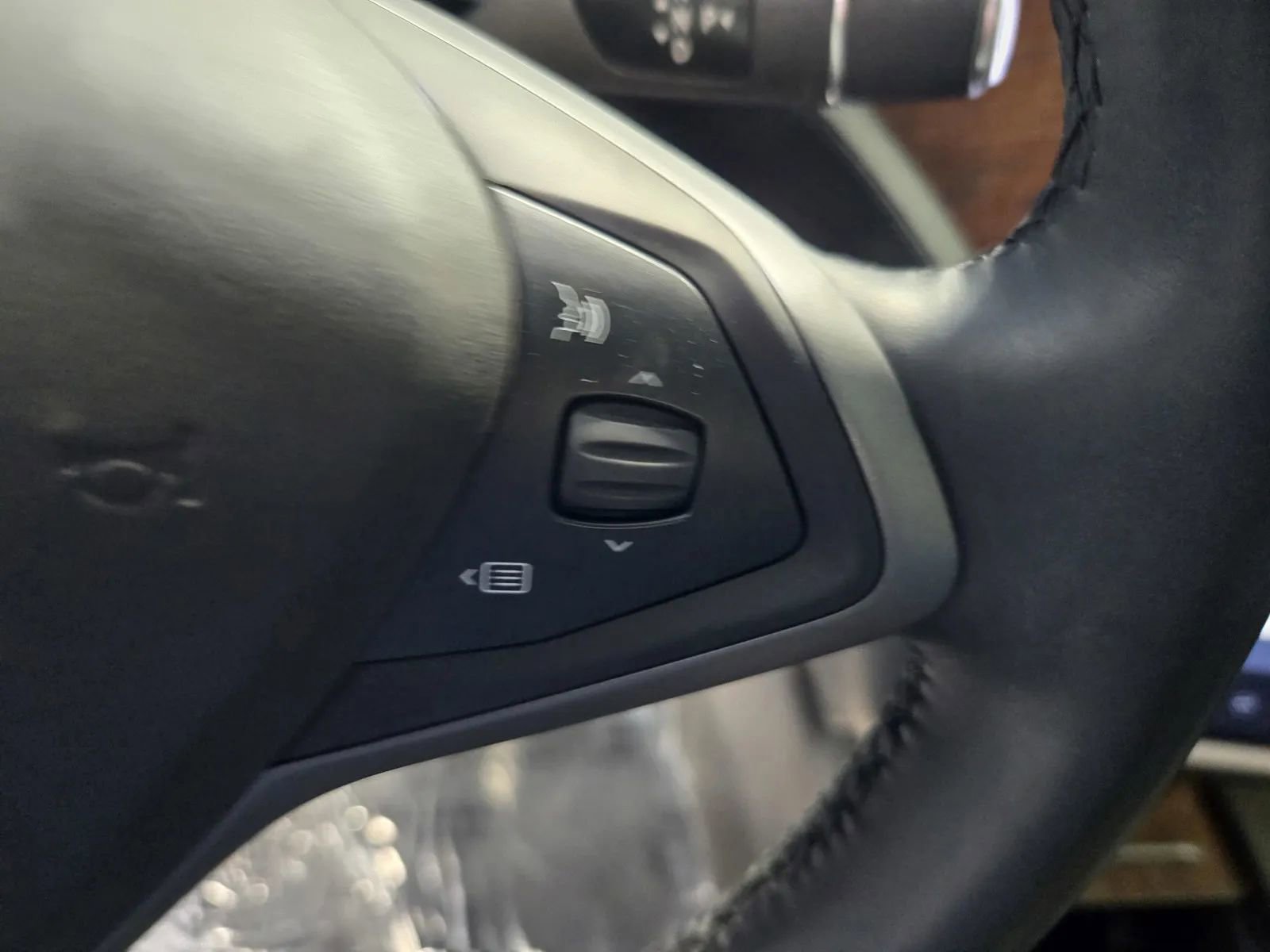 Used 2020 Tesla Model X Long Range AWD/4WD image 14