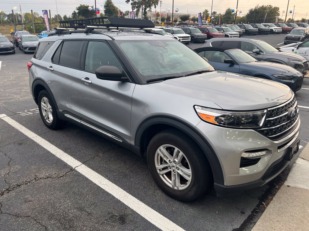 Used 2023 Ford Explorer XLT w/ Equipment Group 202A AWD/4WD image 6