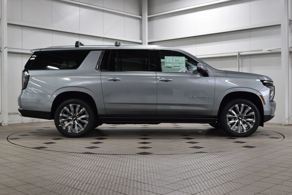 New 2026 Chevrolet Suburban High Country AWD/4WD image 9