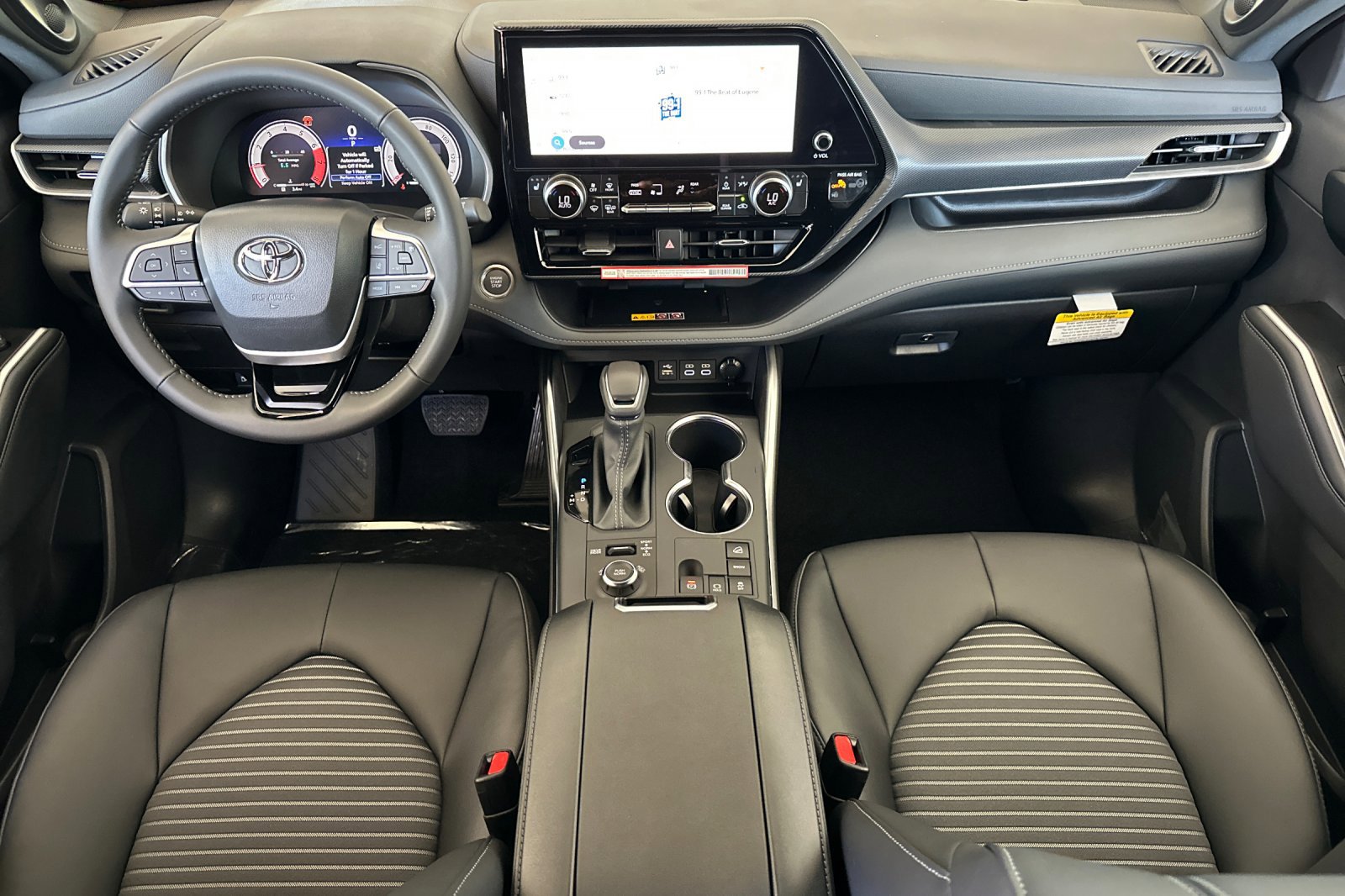 New 2025 Toyota Highlander XSE image 11