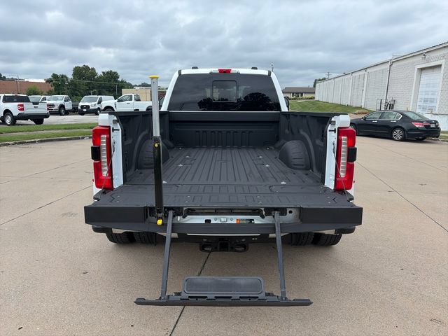 Used 2025 Ford F350 Lariat w/ Lariat Ultimate Package AWD/4WD image 34