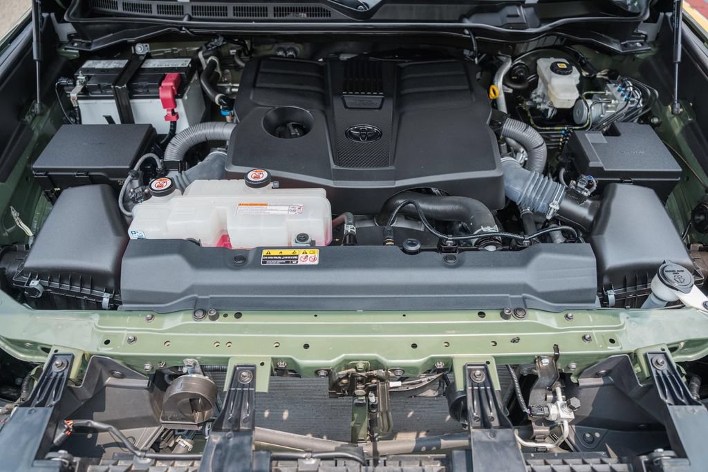 Used 2023 Toyota Tundra SR5 w/ SR5 Premium Package AWD/4WD image 19