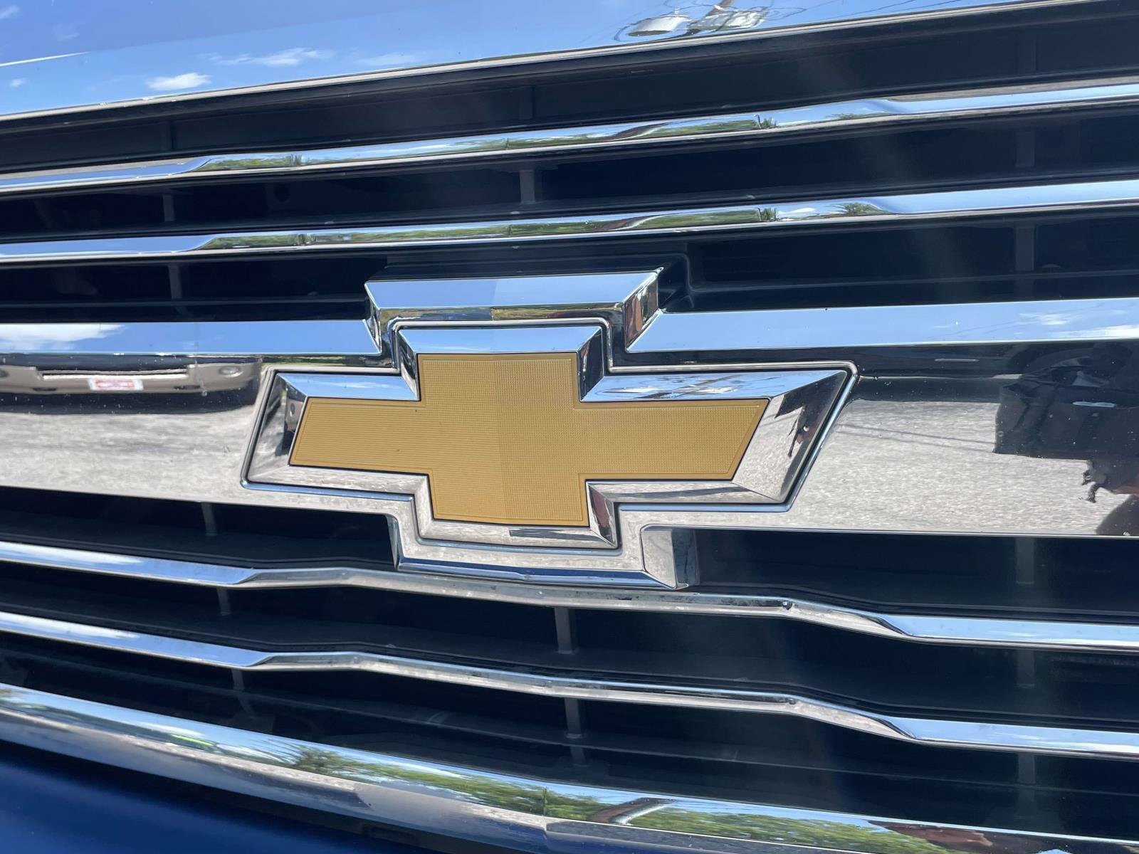 Used 2015 Chevrolet Silverado 2500 High Country w/ Duramax Plus Package AWD/4WD image 27