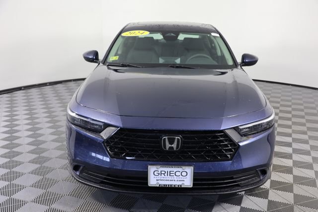 Used 2024 Honda Accord EX image 3