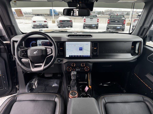 Used 2023 Ford Bronco Badlands image 26