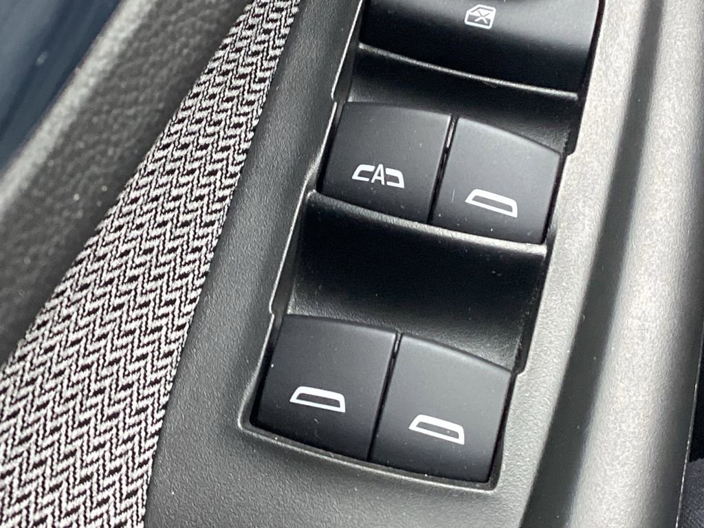 Used 2023 Chevrolet TrailBlazer LT w/ Convenience Package image 41