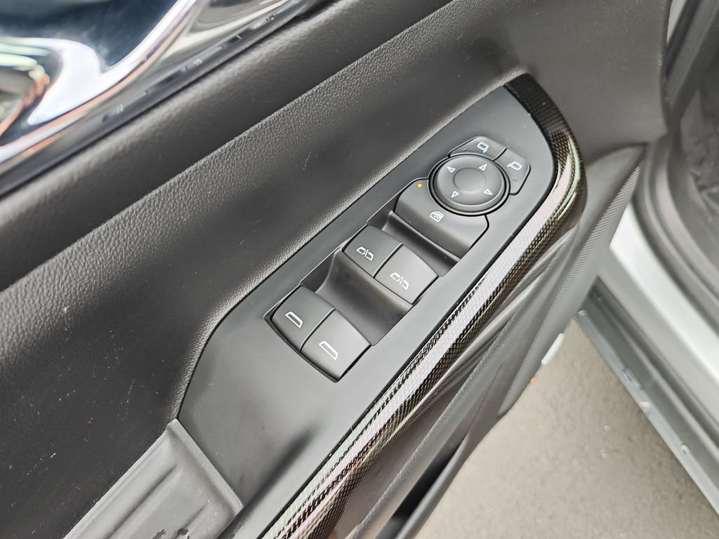 Used 2023 GMC Acadia AT4 AWD/4WD image 11